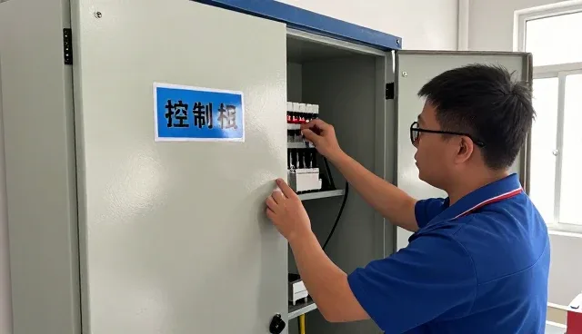 慈溪市驰航温控电器有限公司展示定制控制柜应用成果